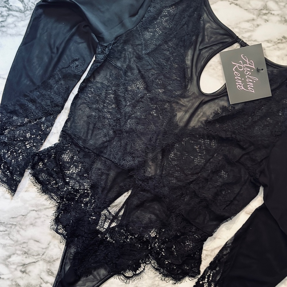 NWT - Size Large Black lace and mesh long-sleeve cutout bodysuit - Picture 5 of 12